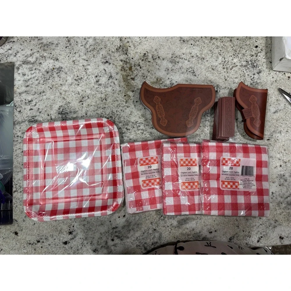 Western Party‎ Supplies Set Red Gingham Plates, Napkins, Holster Cutlery Holder